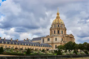 COMBO: Paris Museum Pass + Seine River Sightseeing Cruise by Bateaux Parisiens