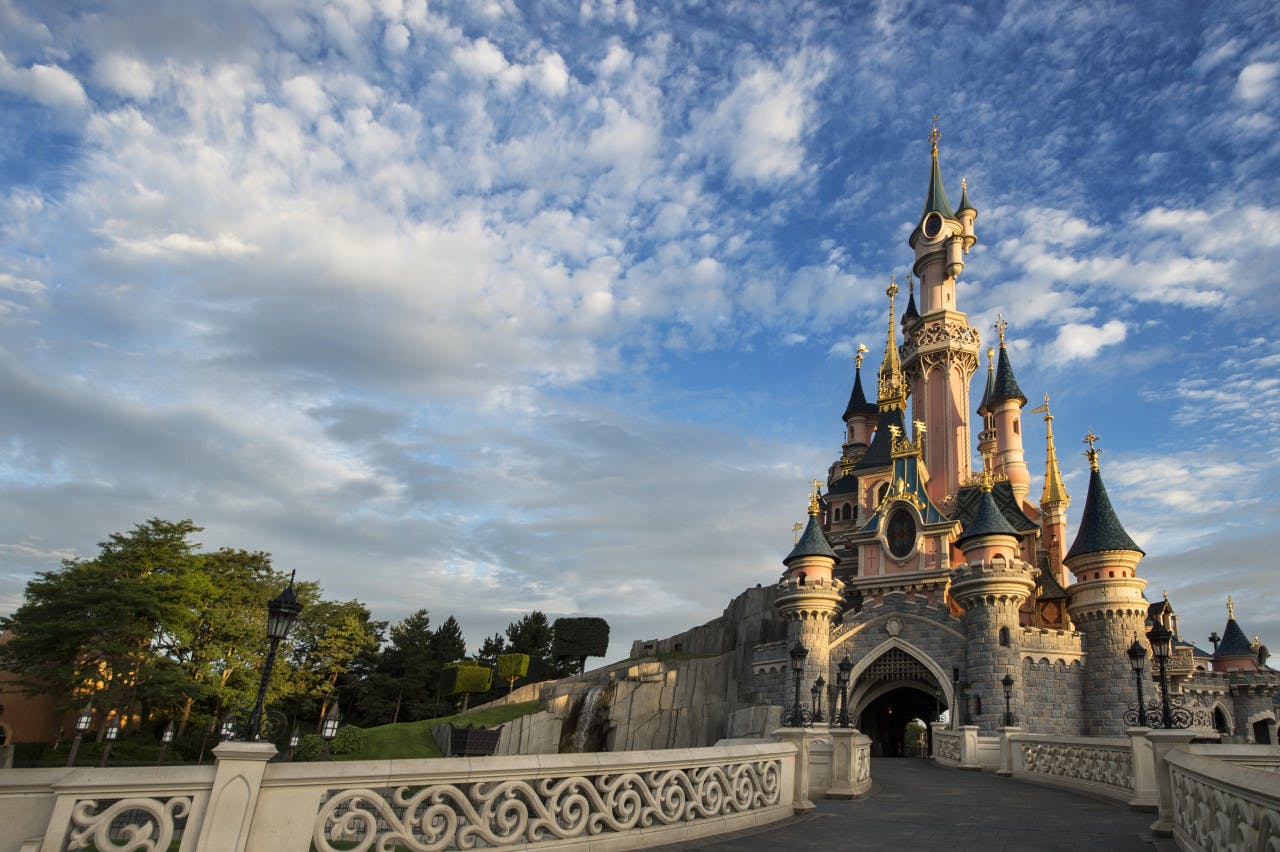Disneyland Paris Round Trip Transfer from Paris City Centre  Review