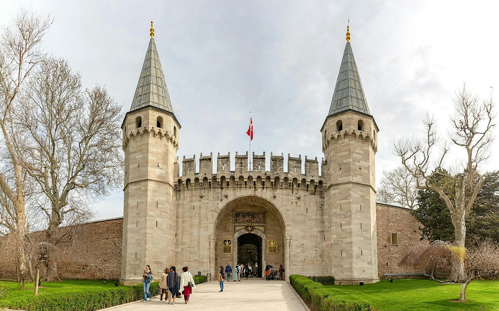 Galata Walking Tour with Galata Tower Admission Ticket Thrillark