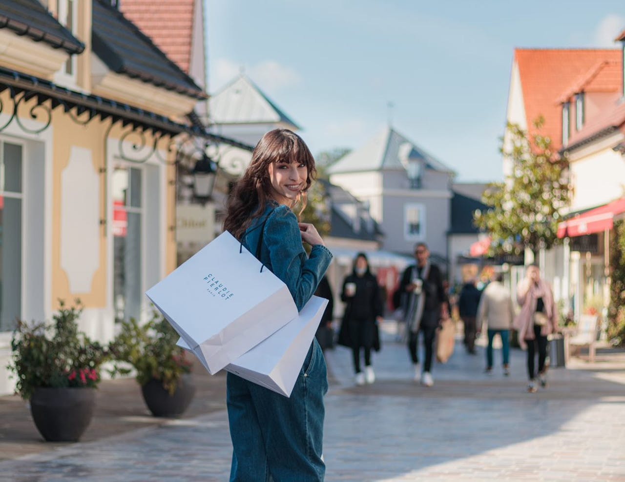 La Vallée Village with Round-Trip Transfers from Paris Price