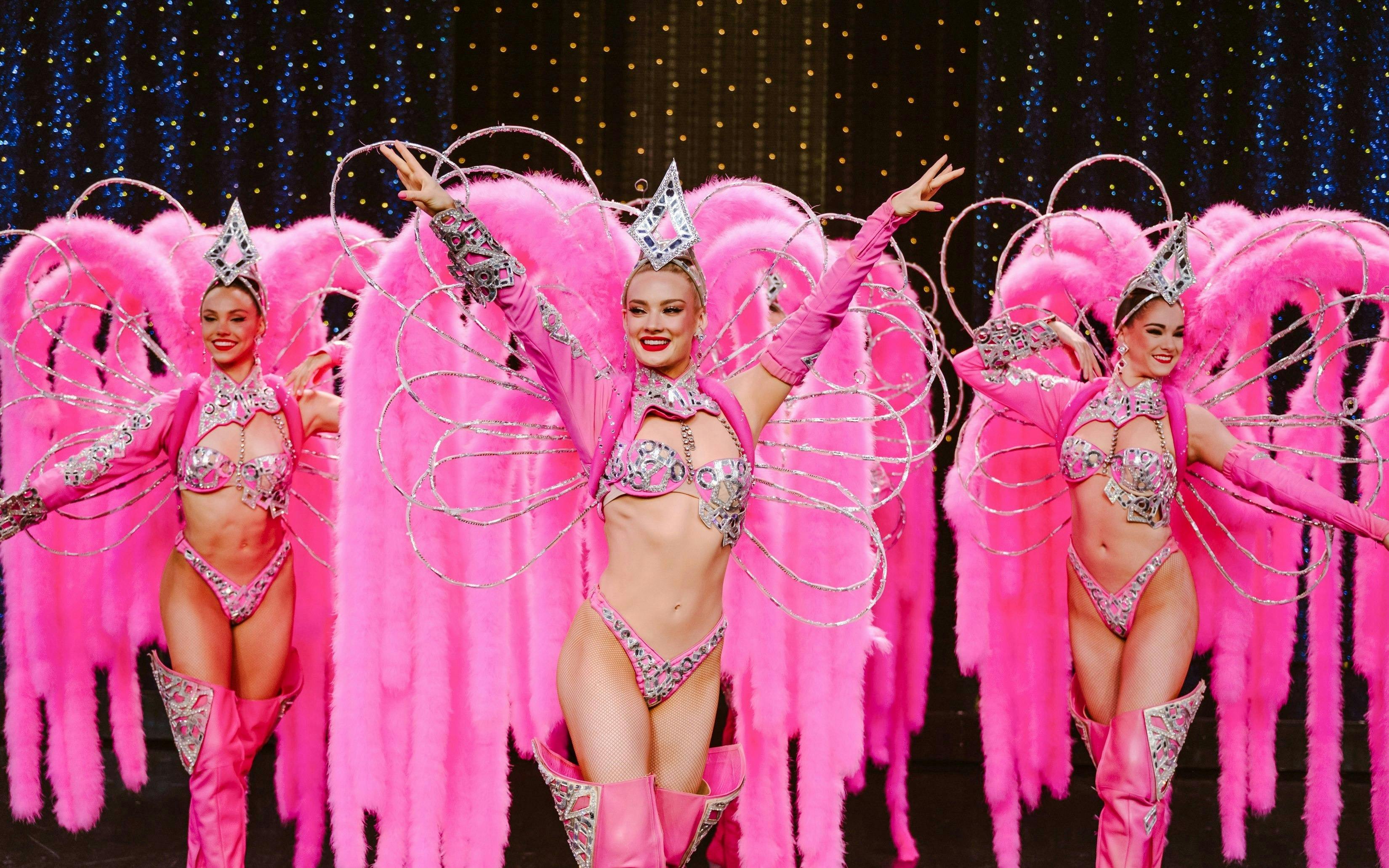 Moulin Rouge Cabaret Show with Drop-off Service and Dinner 