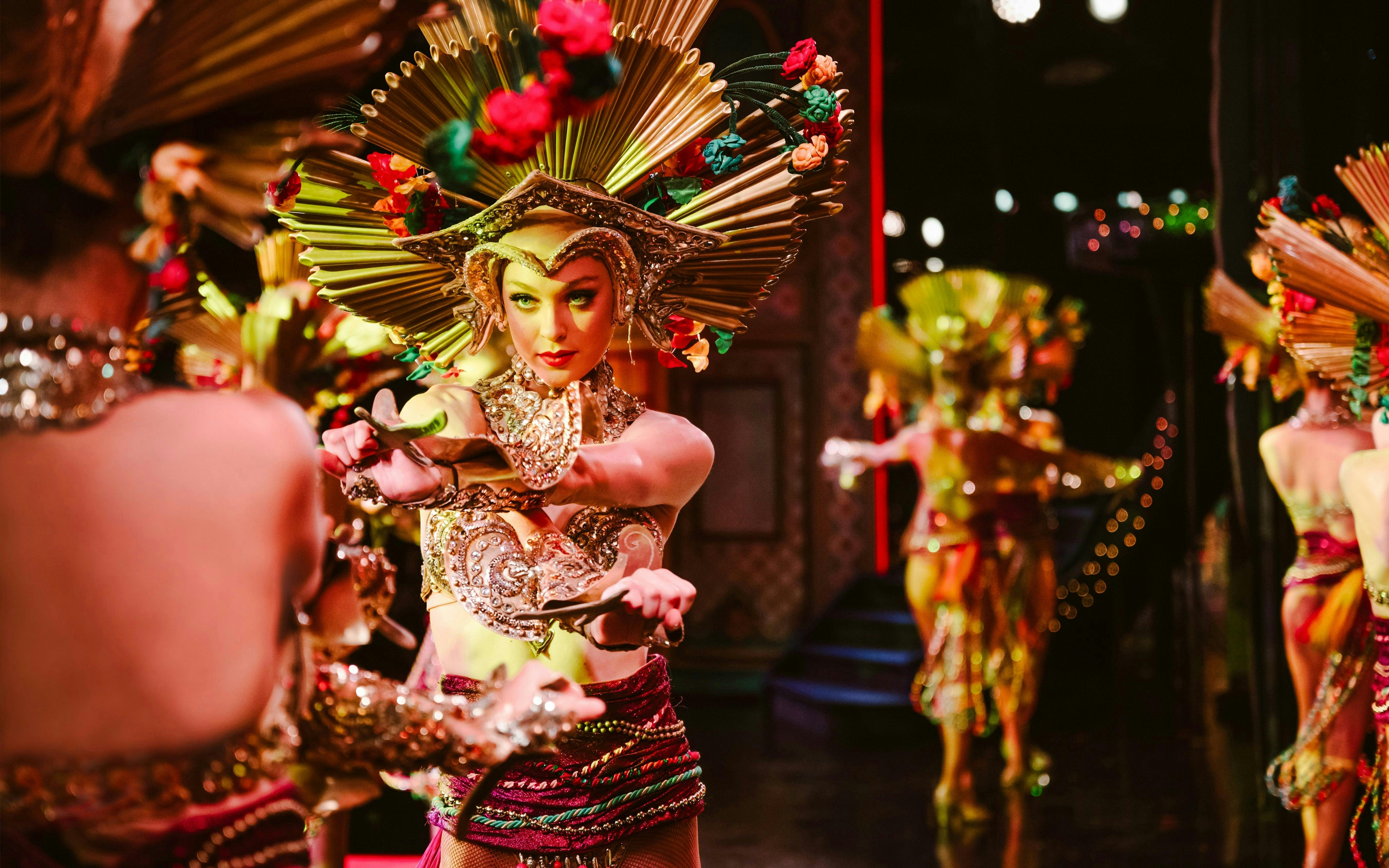 Moulin Rouge Cabaret Show with Drop-off Service and Dinner 