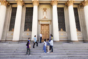 Warner Bros. Studio Tour Hollywood + La Brea Tar Pits Museum