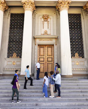 Warner Bros. Studio Tour Hollywood + La Brea Tar Pits Museum