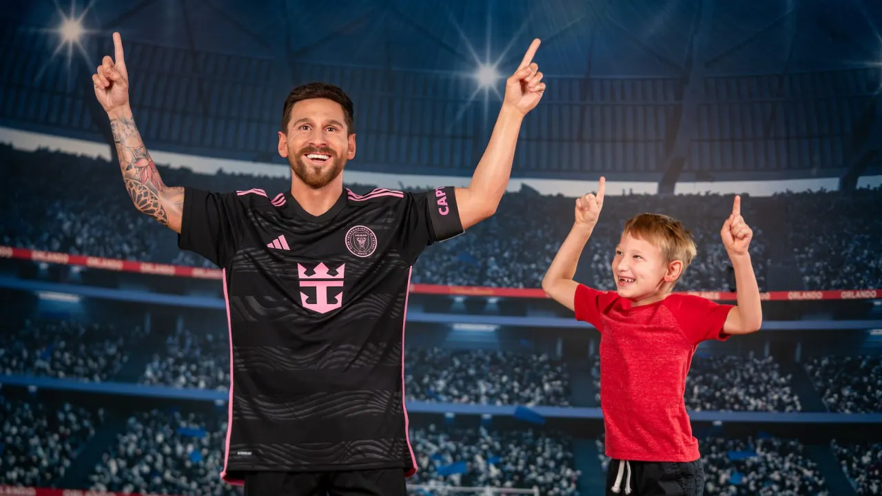 Madame Tussauds Orlando Tickets + The Orlando Eye Location