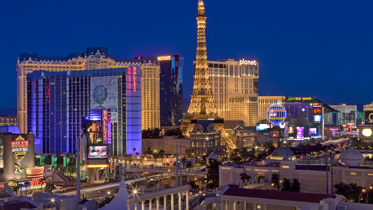 FlyOver Las Vegas Ticket: The Ultimate Flying Ride + The Eiffel Tower Experience Discount