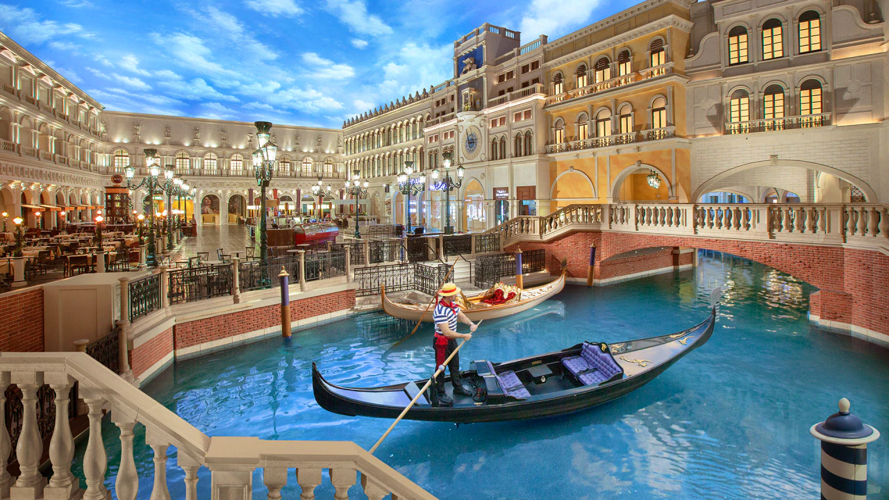 Madame Tussauds Las Vegas + Natural History Museum Review