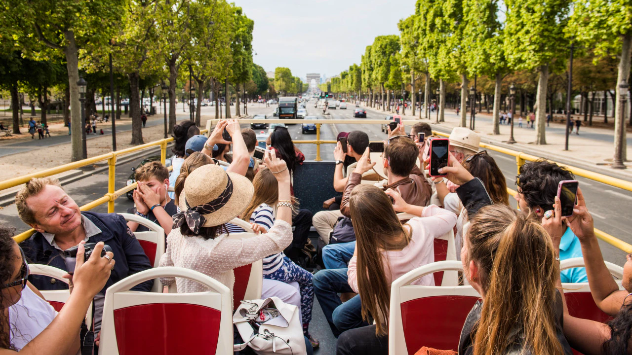 Paris Panoramic Bus Tour and Seine River Cruise Thrillark