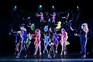 Paradis Latin Cabaret Night Show