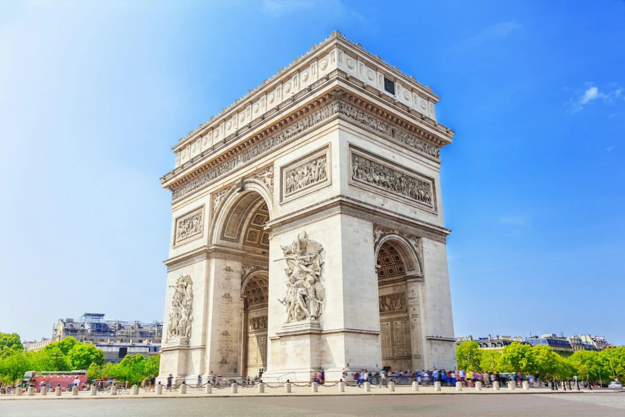 Arc de Triomphe: Admission + Rooftop Access Ticket