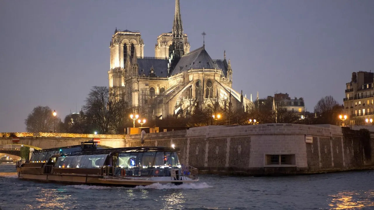 Bateaux Parisiens Seine River Gourmet Dinner Cruise