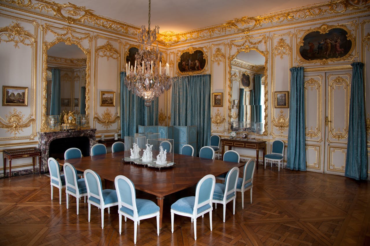 Palace of Versailles Audio-Guided Tour with Round Trip Transfers from Paris Discount