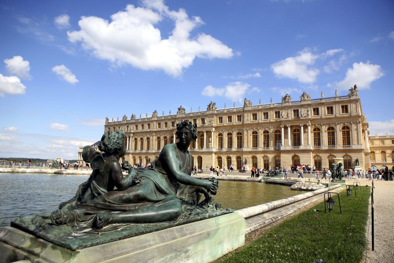 Palace of Versailles Audio-Guided Tour with Round Trip Transfers from Paris