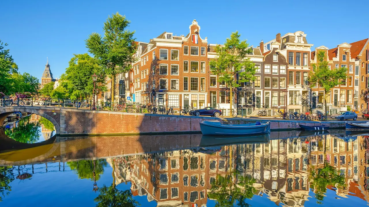 Amsterdam City Canal Cruise + Audioguide