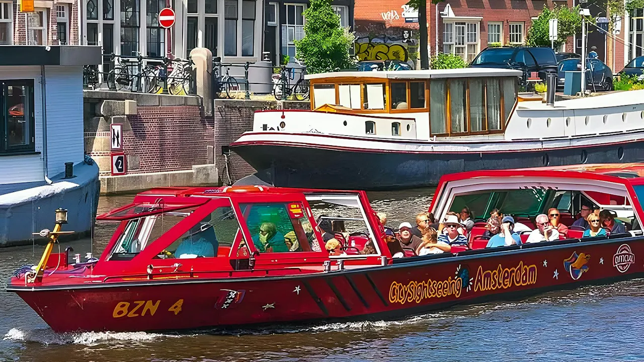 Sightseeing Hop-on Hop-off Bus Tour Amsterdam Discount
