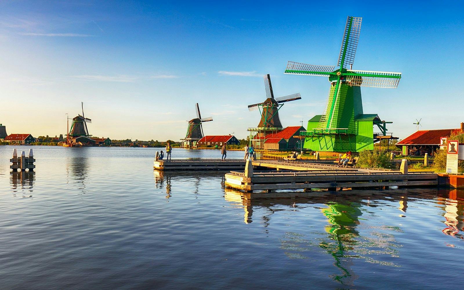 Amsterdam Half-Day Tour: Windmills, Volendam & Marken Thrillark