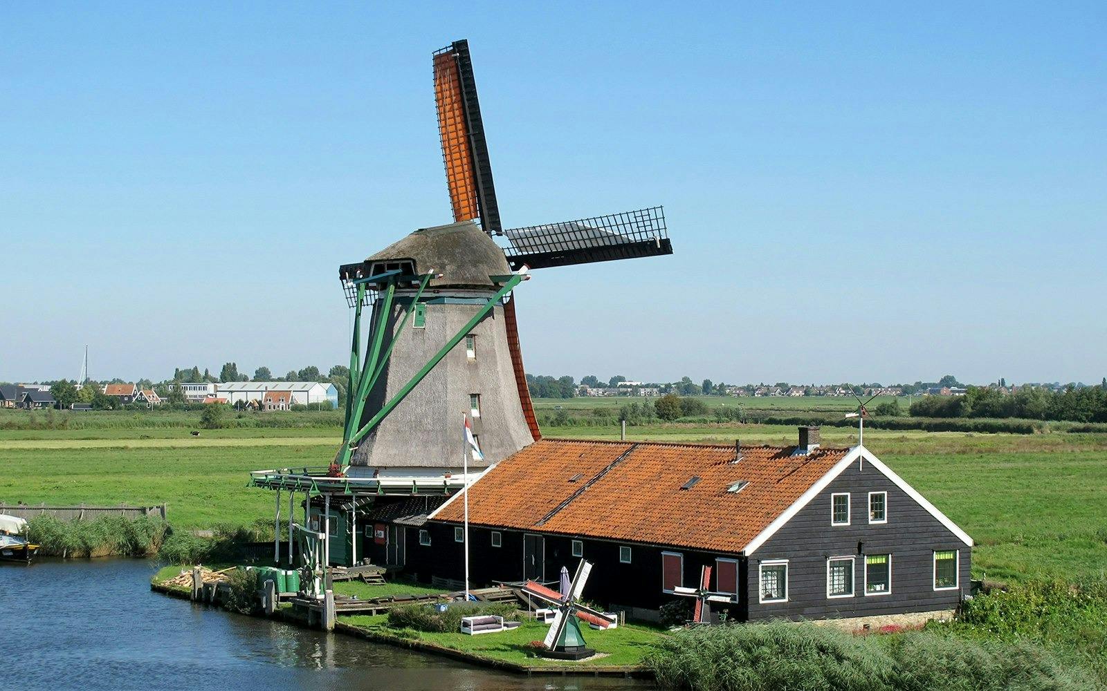 Amsterdam Half-Day Tour: Windmills, Volendam & Marken