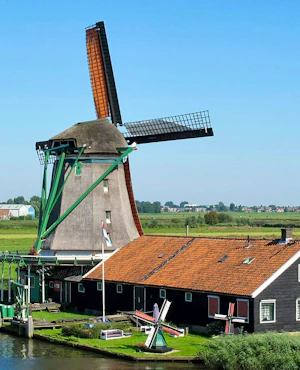 Amsterdam Half-Day Tour: Windmills, Volendam & Marken