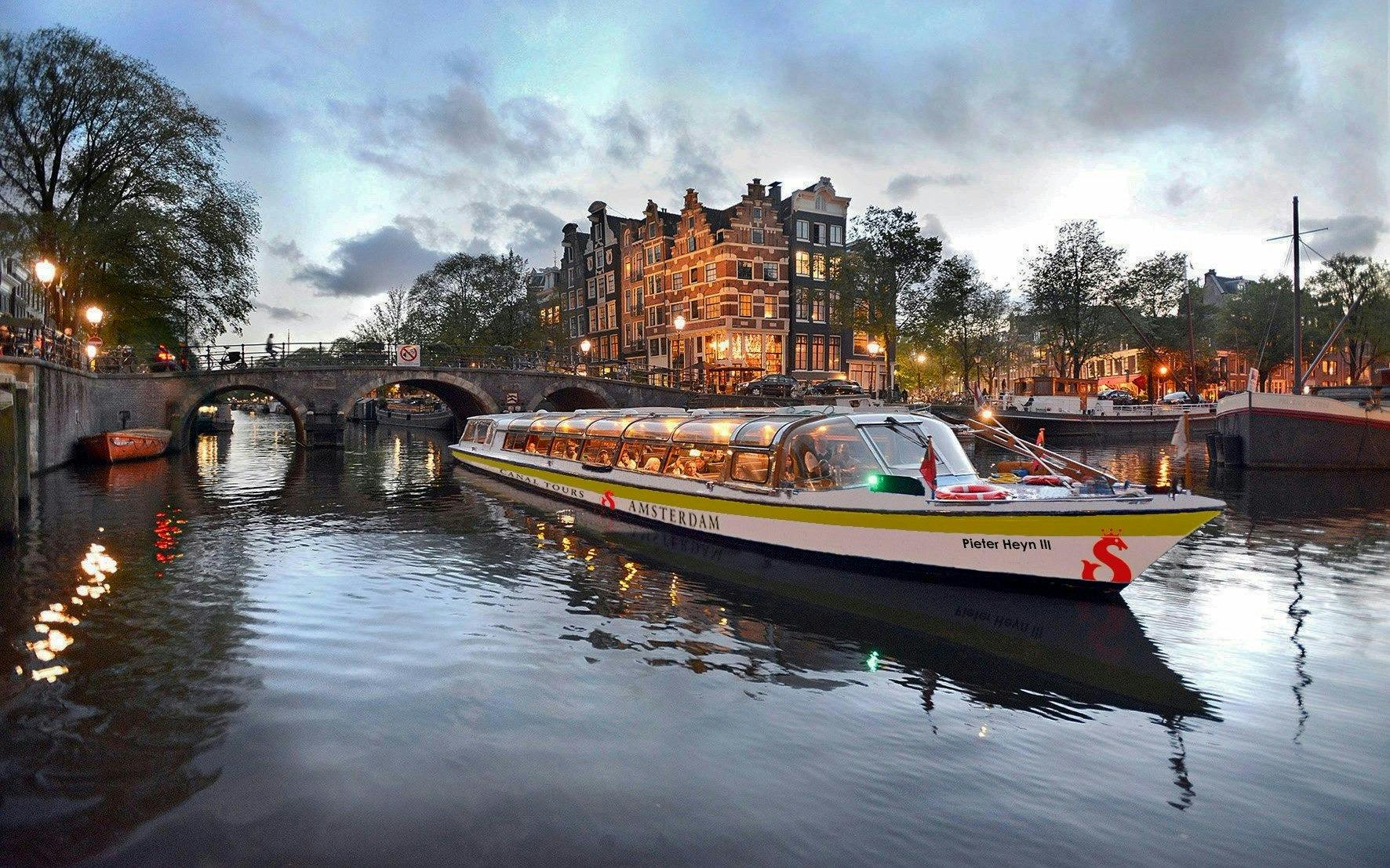 Amsterdam Canal Cruise with Dinner 
