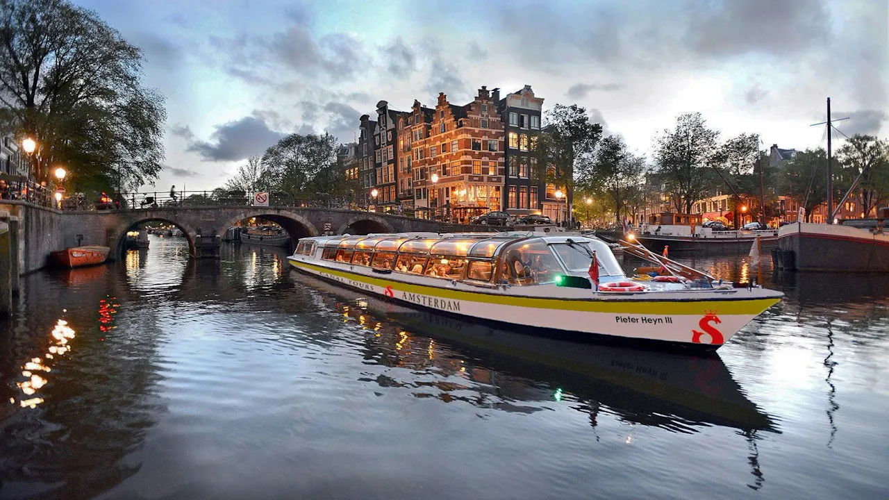 Amsterdam Canal Cruise with Dinner