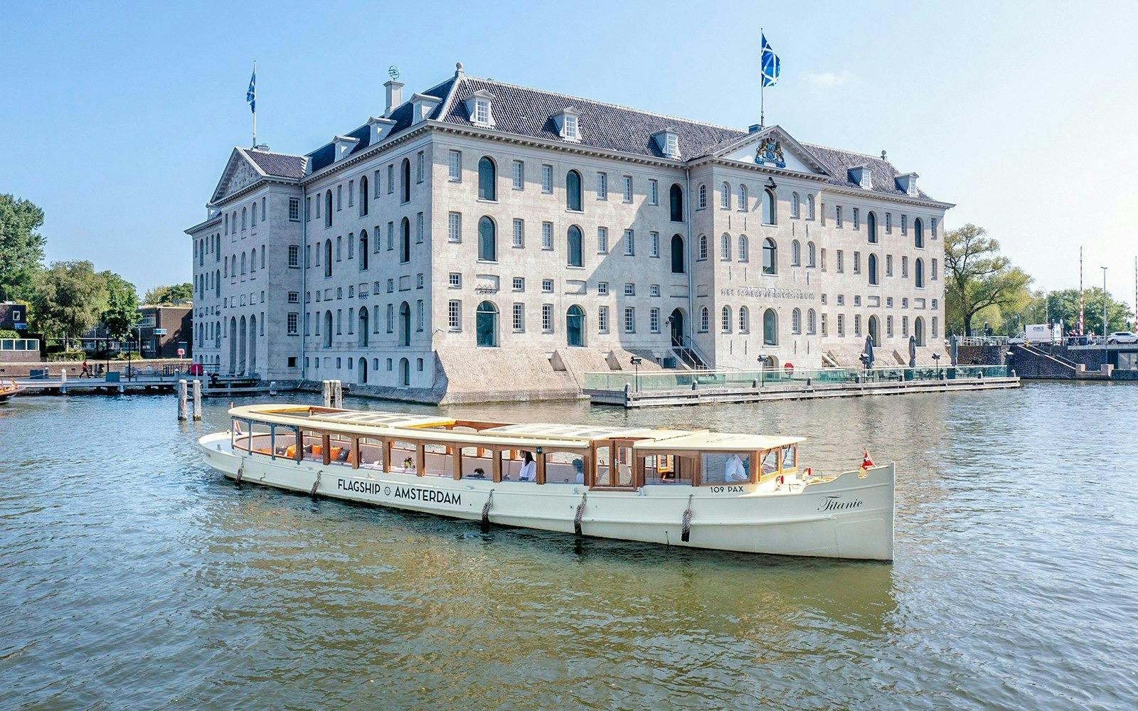 Amsterdam Canal Cruise Ticket with Pizza and Drinks Ticket