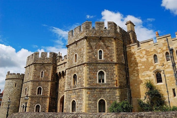 Windsor, Stonehenge, Bath & Lacock Tour with Lunch Category