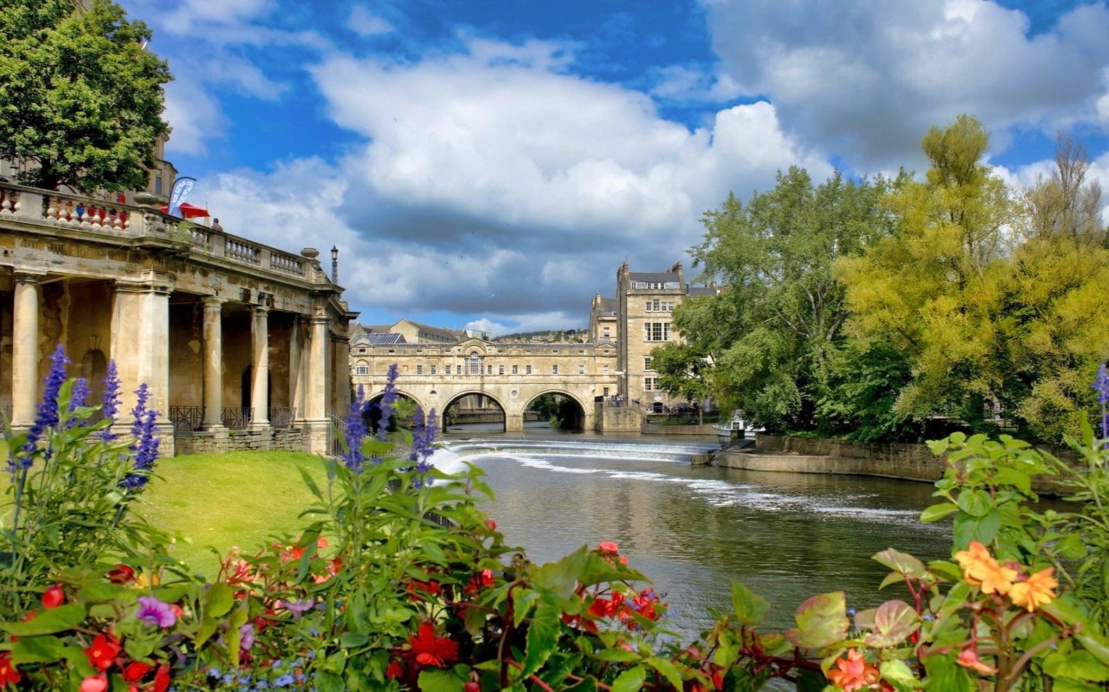 Windsor, Stonehenge, Bath & Lacock Tour with Lunch 