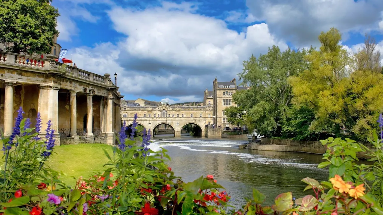 Windsor, Stonehenge, Bath & Lacock Tour with Lunch