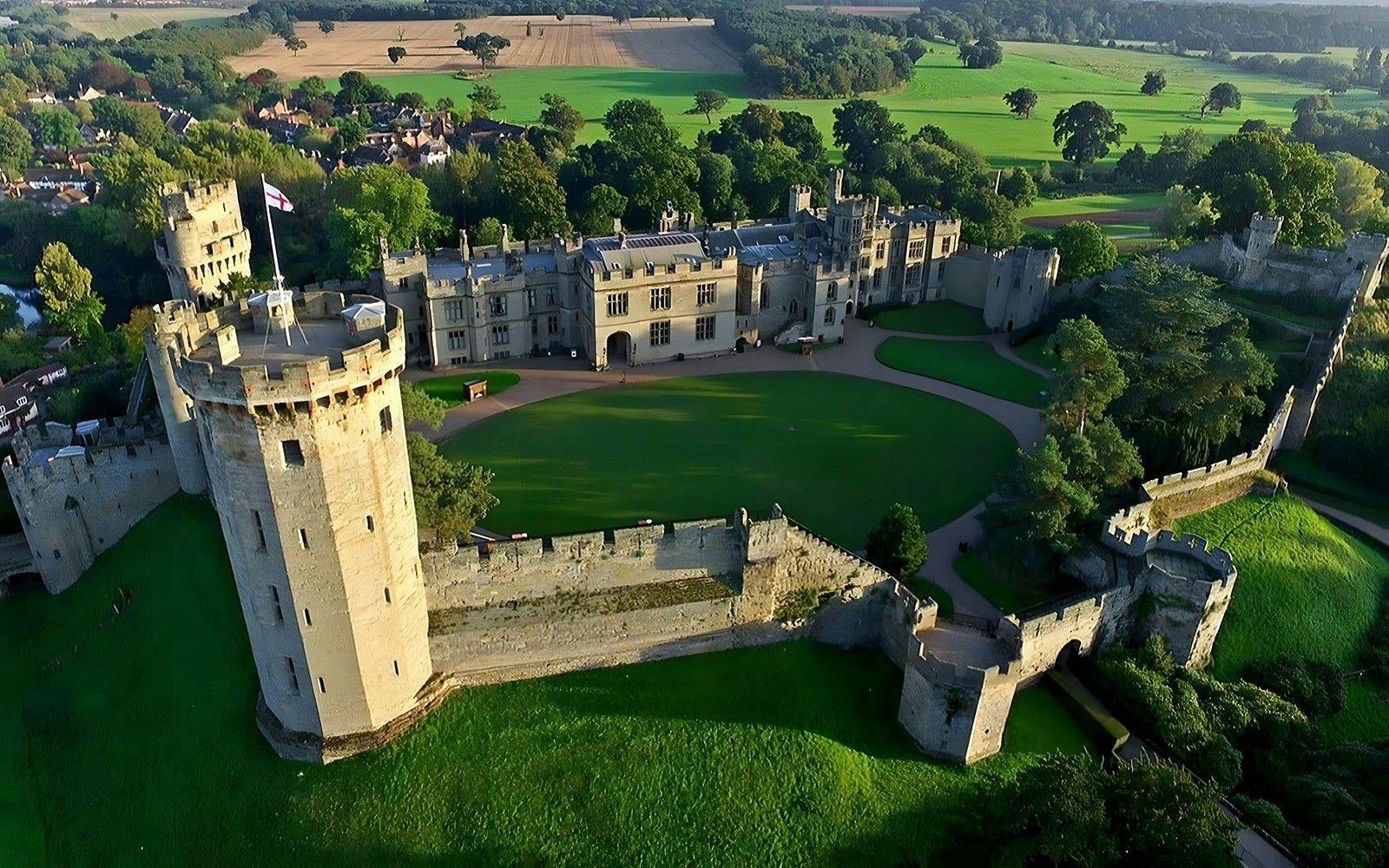 Oxford, Stratford, Cotswolds & Warwick Castle Tour Ticket