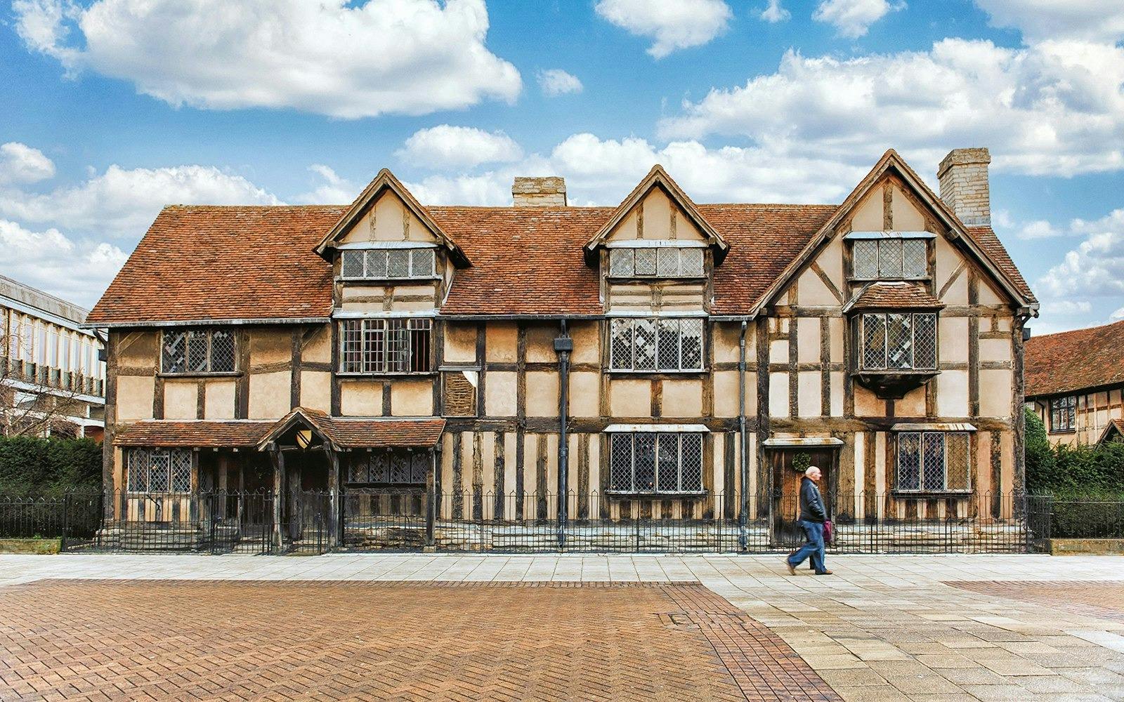 Oxford, Stratford, Cotswolds & Warwick Castle Tour Price