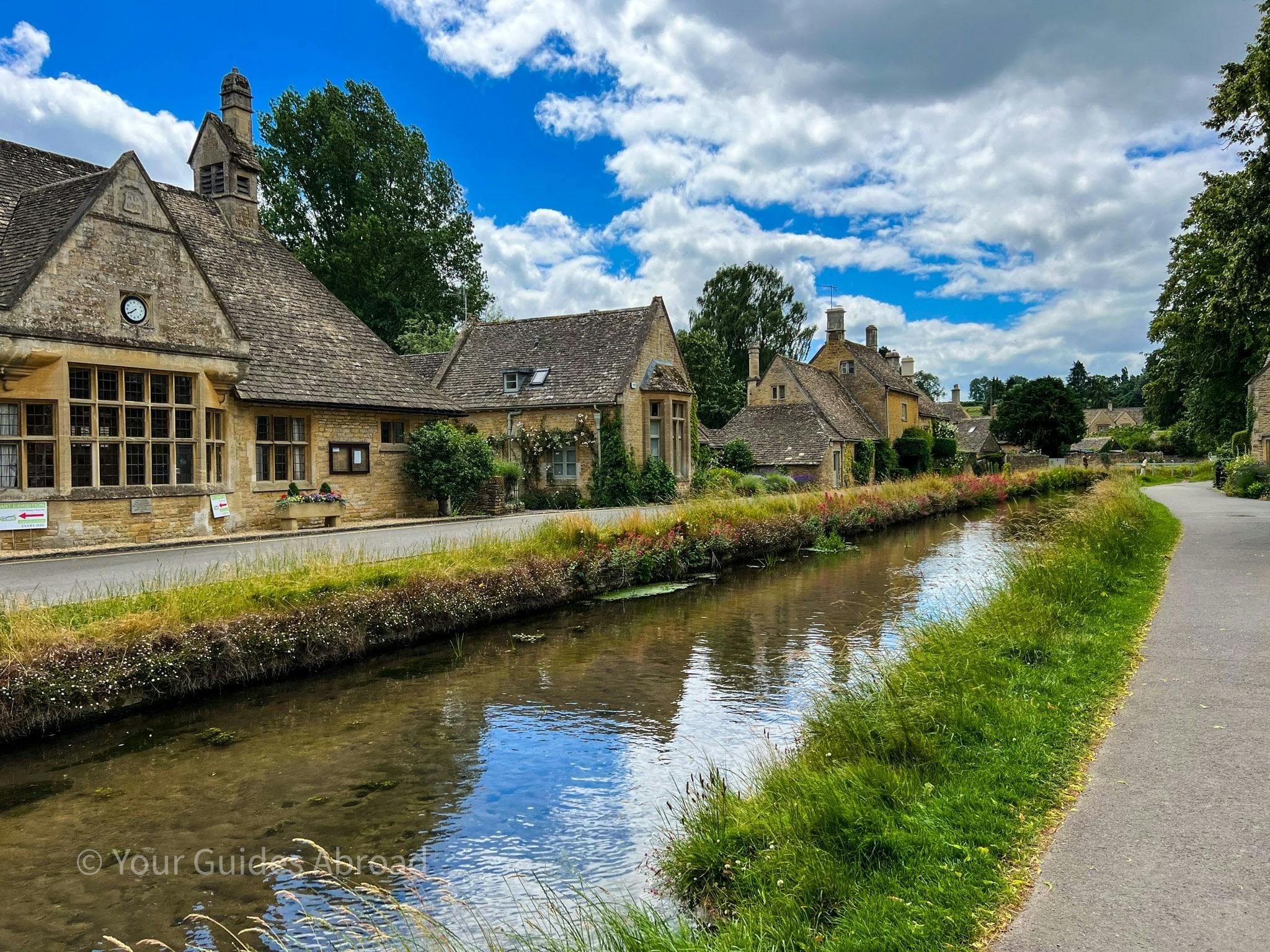 Cotswolds Village Tour with Lunch