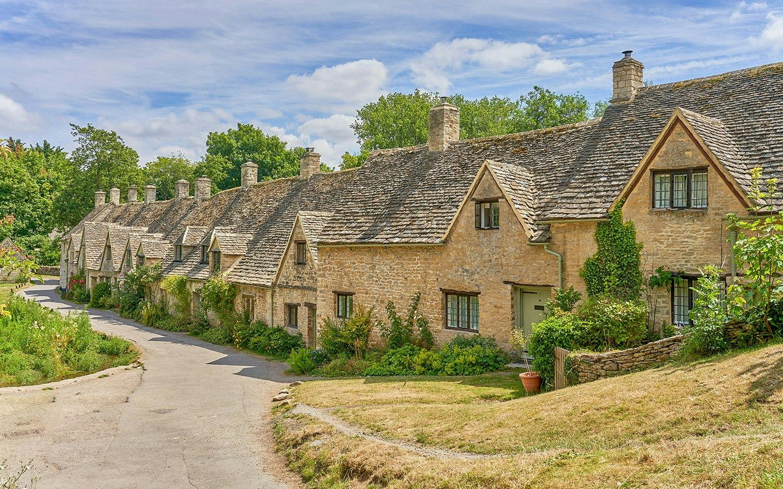 Cotswolds Village Tour with Lunch Price