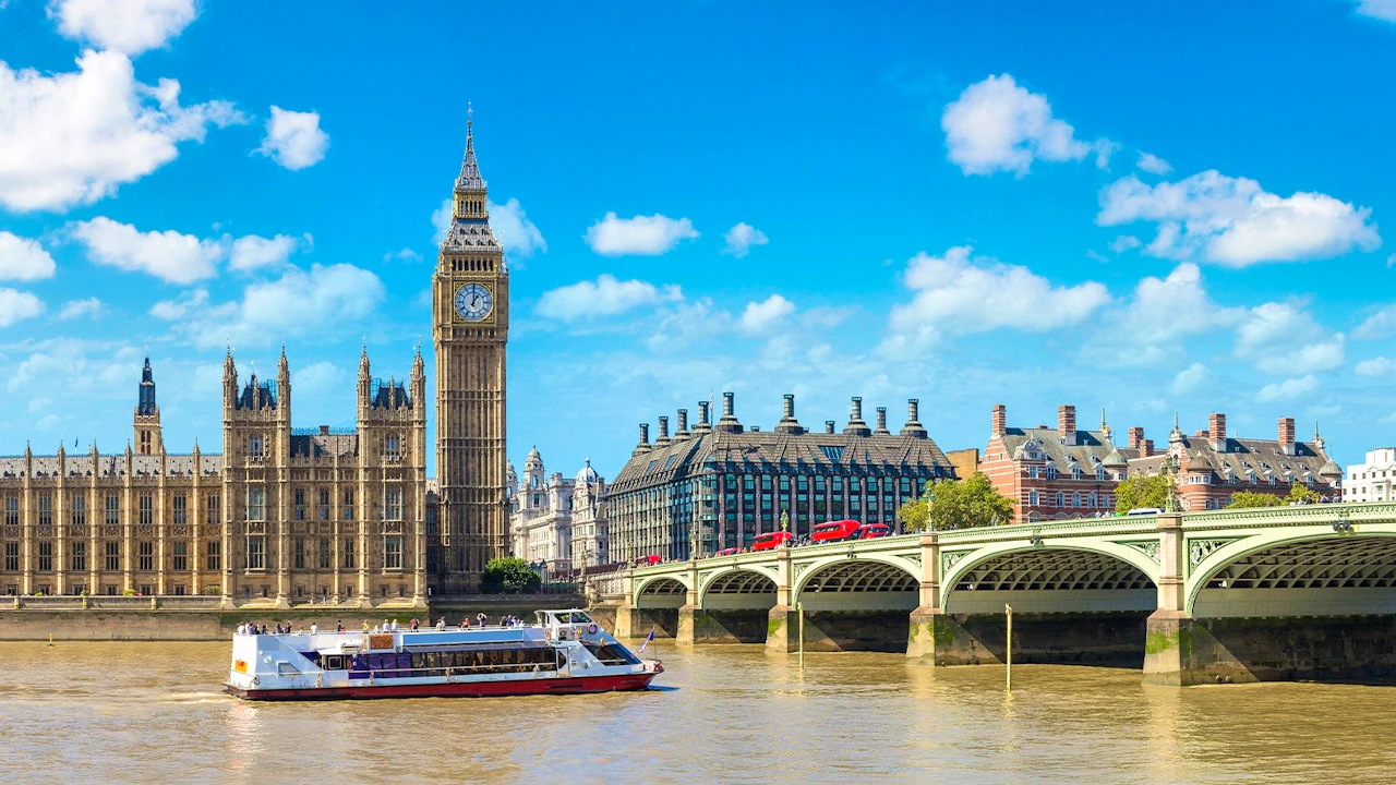 London Dinner Cruise on the River Thames