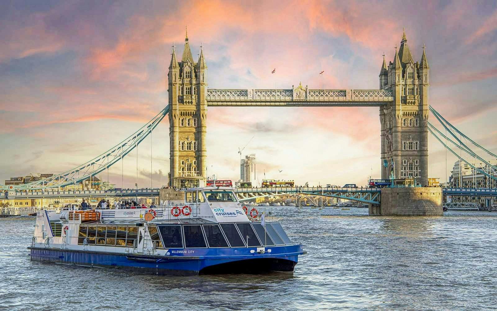 London Dinner Cruise on the River Thames