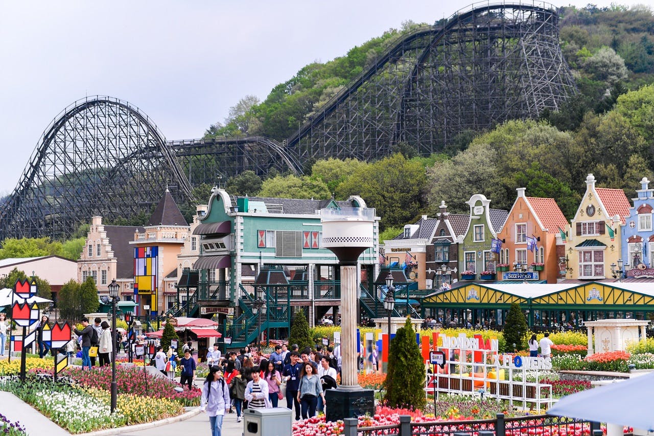 Everland Theme Park with Round Trip Transfers from Seoul Thrillark