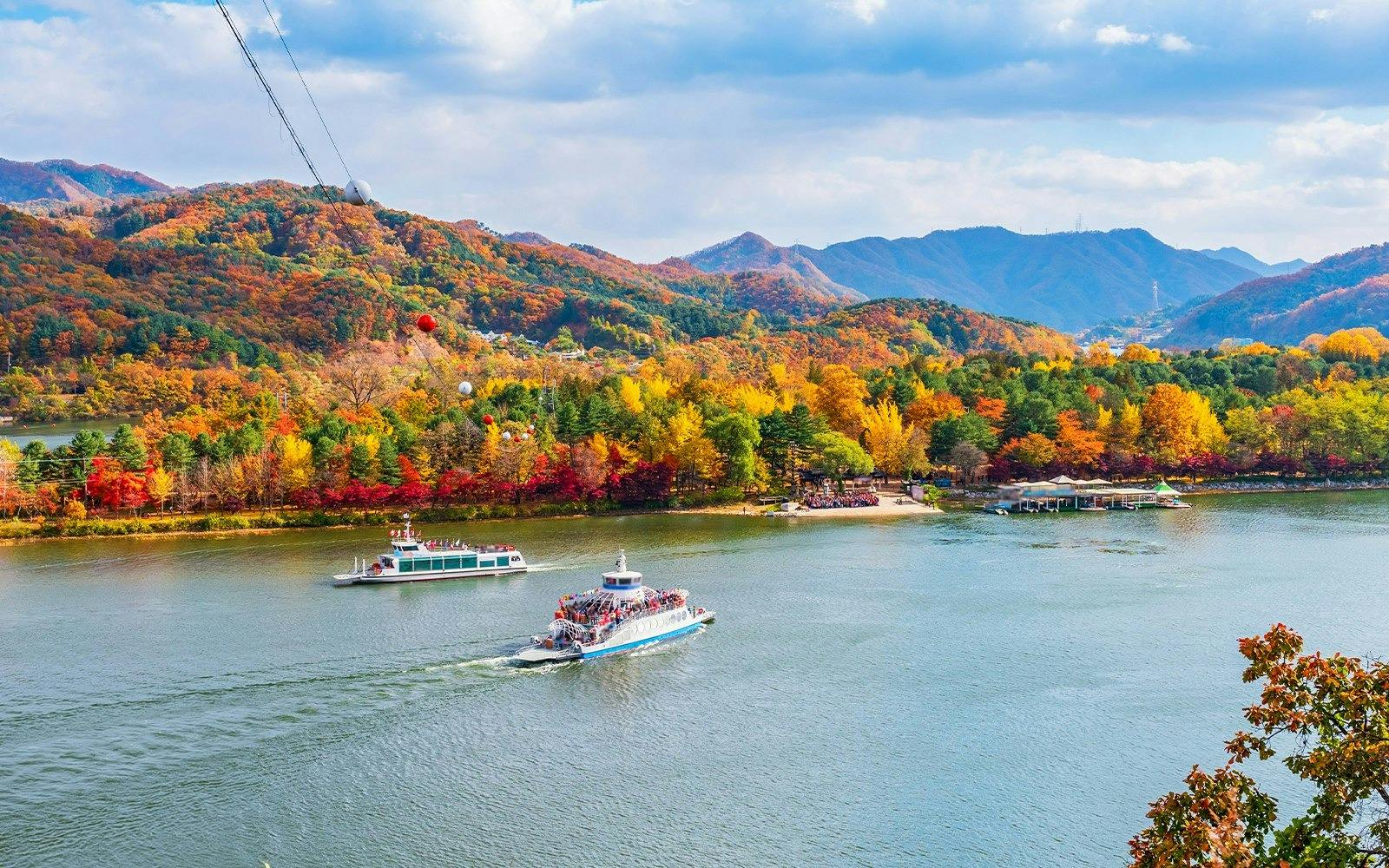 Vivaldi Park Ski World & Nami Island Full-Day Tour 