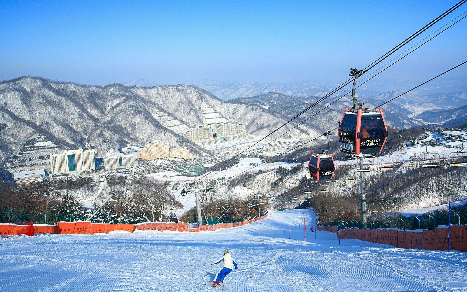Vivaldi Park Ski World & Nami Island Full-Day Tour