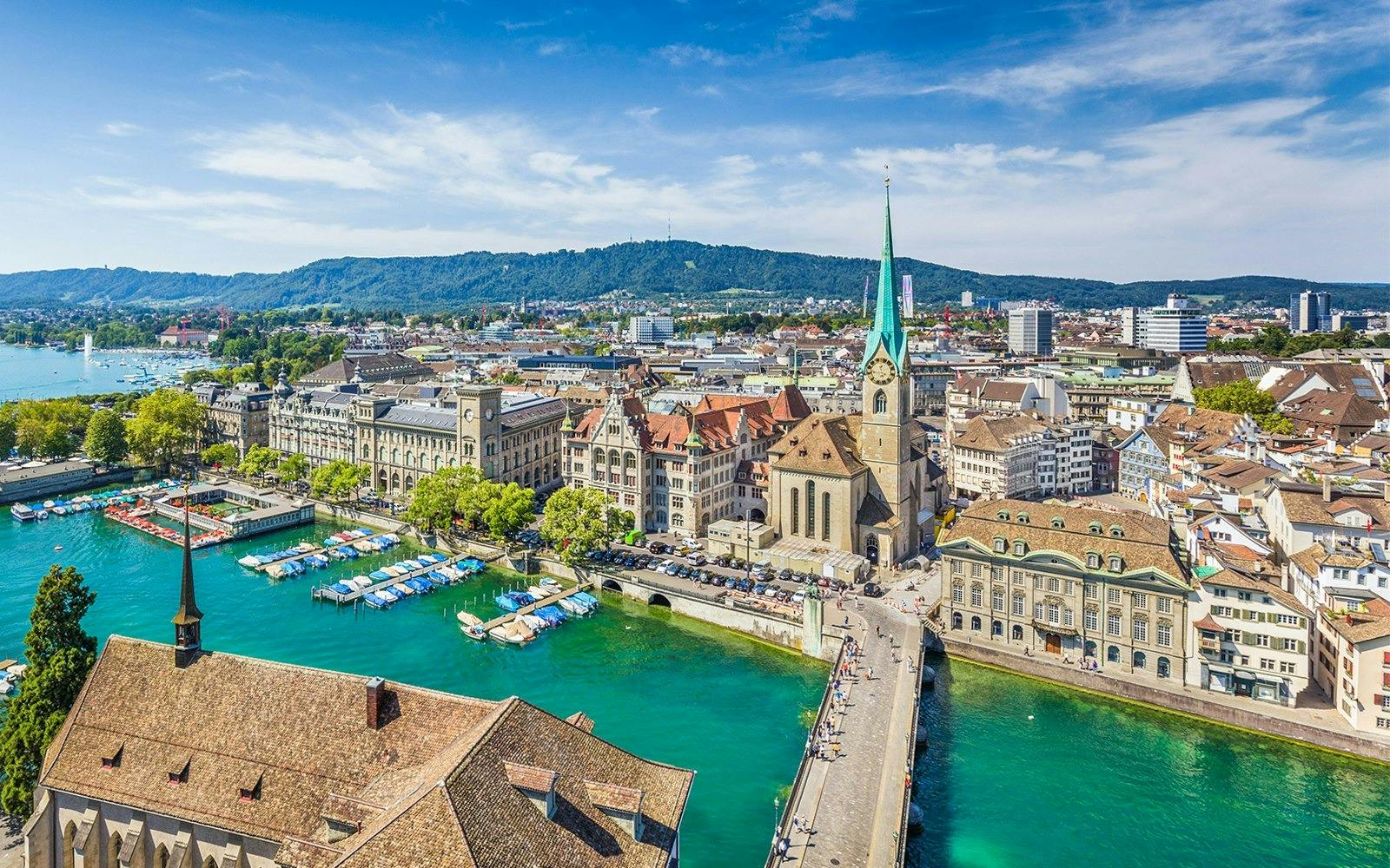 Zurich Sightseeing Tour & Old Town Walk Ticket