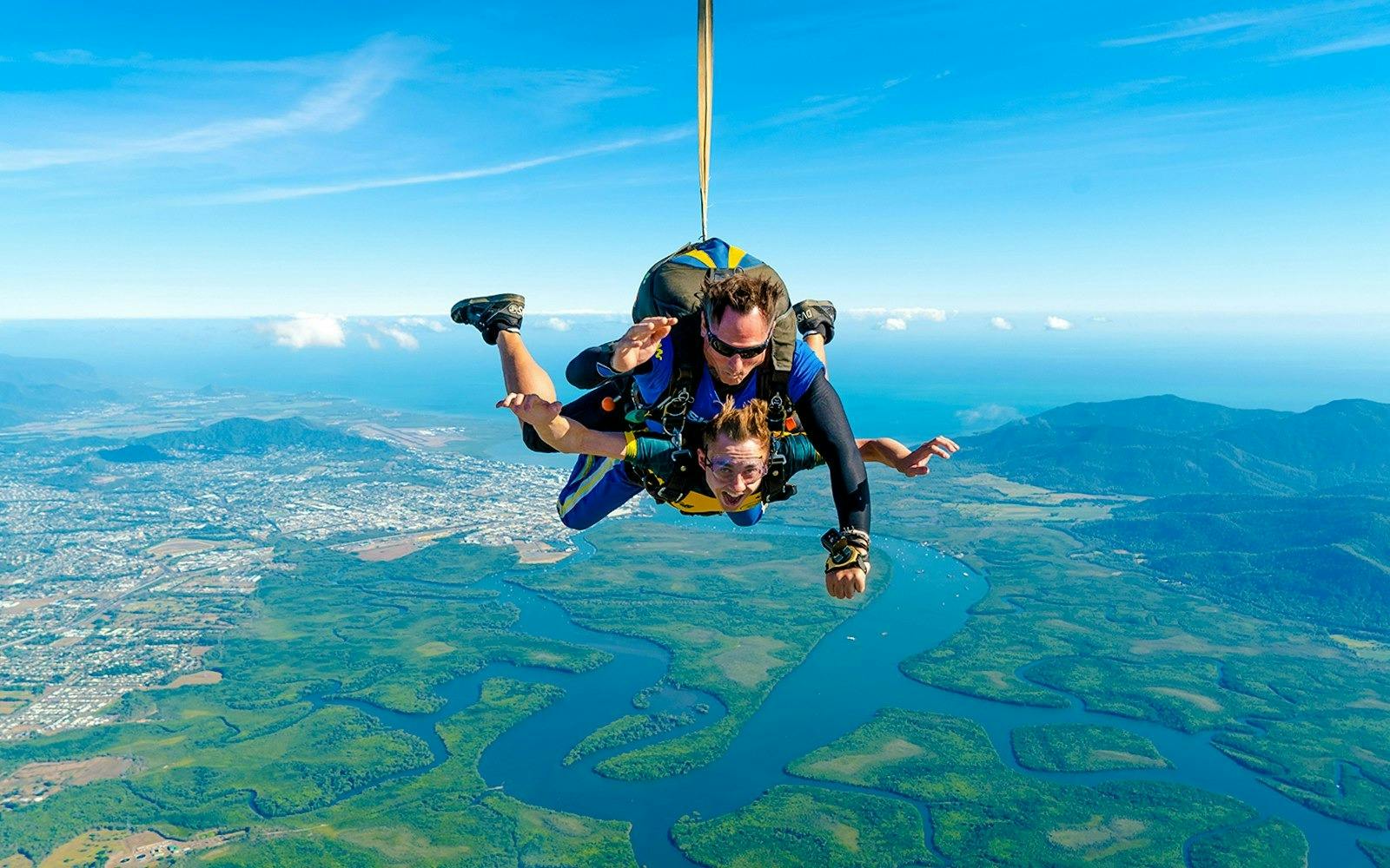 Cairns Tandem Skydiving Ticket 