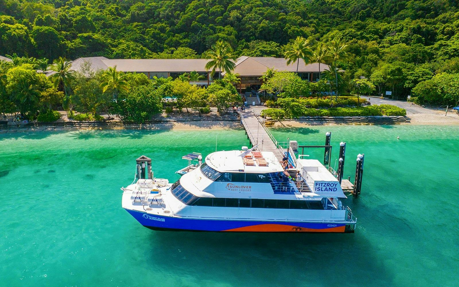 Reef Magic Pontoon Tour from Cairns 