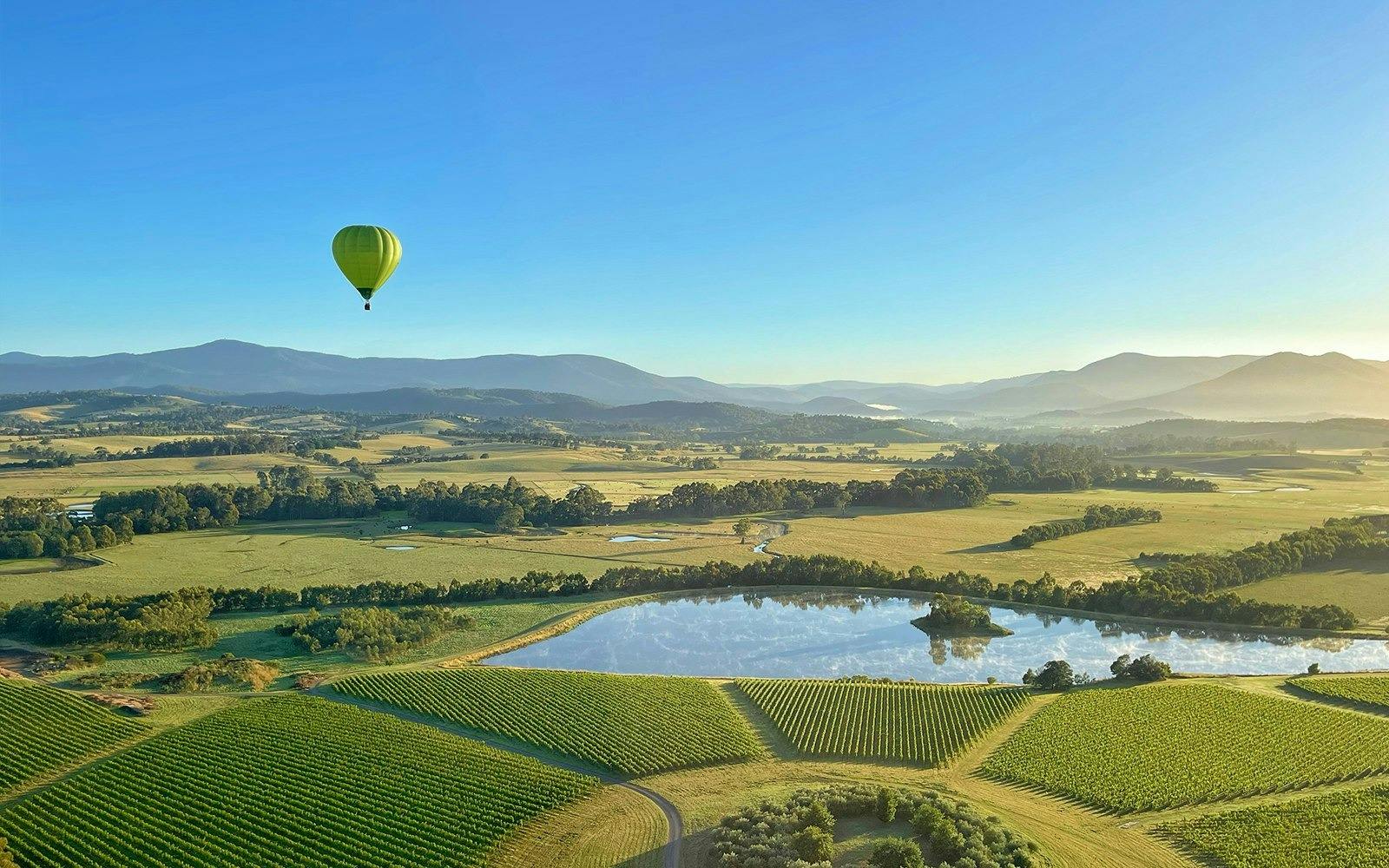 Cairns Sunrise Hot Air Balloon Flight with Sparkling Wine + Transfer 