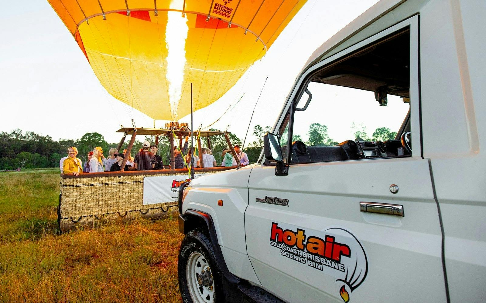 Cairns Sunrise Hot Air Balloon Flight with Sparkling Wine + Transfer Thrillark