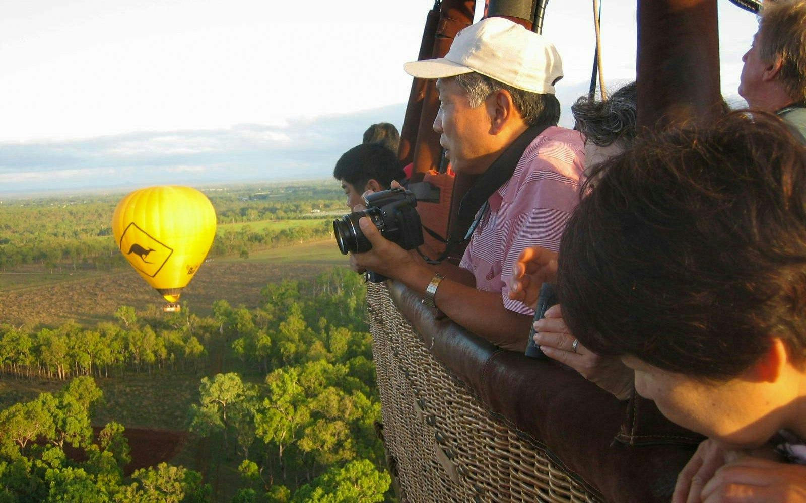 Cairns Sunrise Hot Air Balloon Flight with Sparkling Wine + Transfer Discount