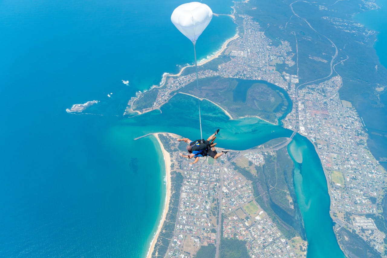 Sydney: Tandem Skydiving at Newcastle 