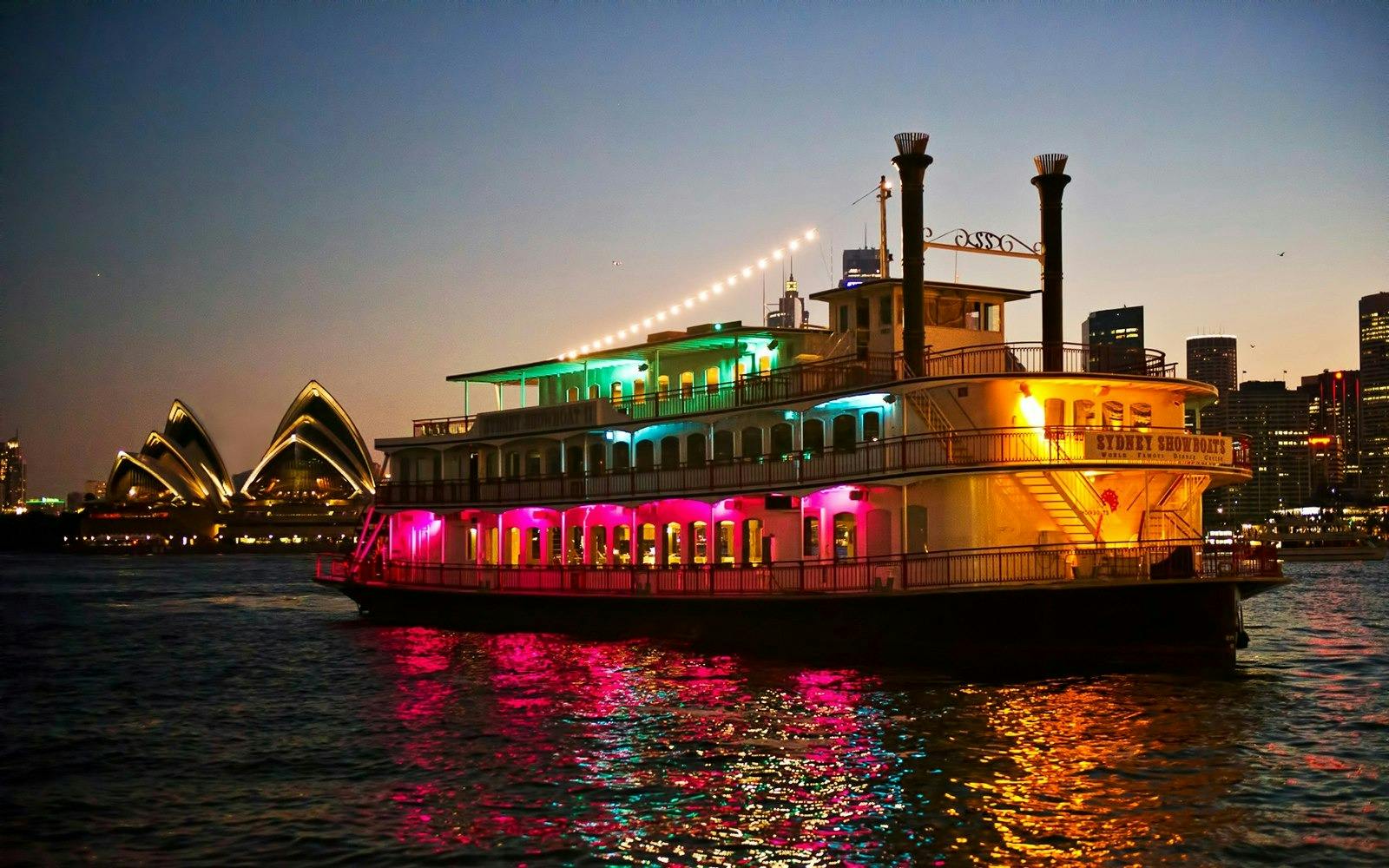 Sydney Harbour Showboat Dinner Cruise 
