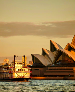 Sydney Harbour Showboat Dinner Cruise
