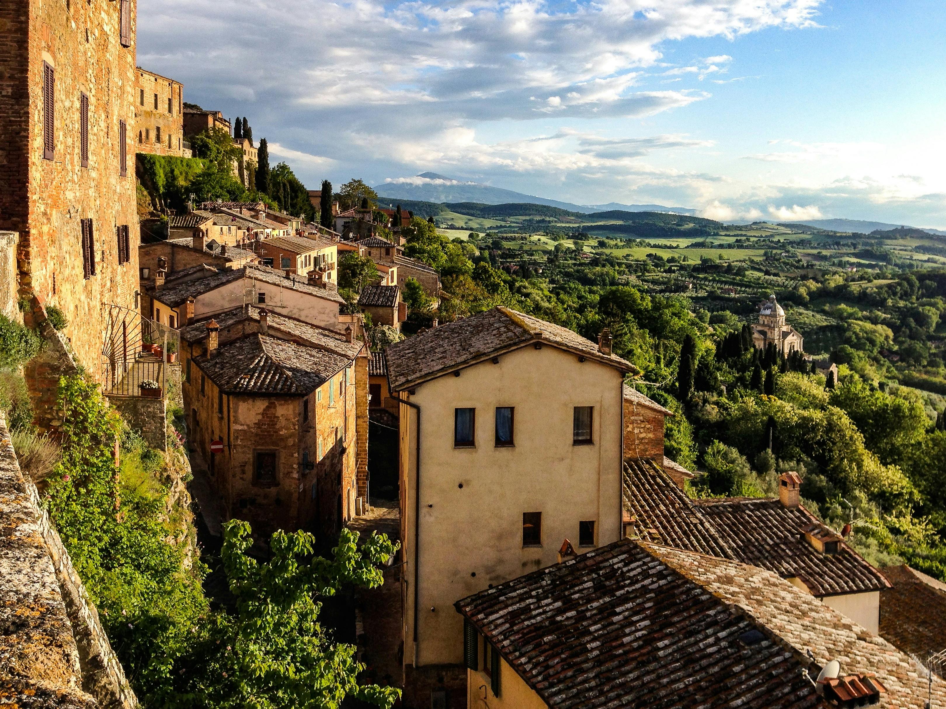 Medieval Tuscany Tour: Monteriggioni, Montalcino & Pienza 