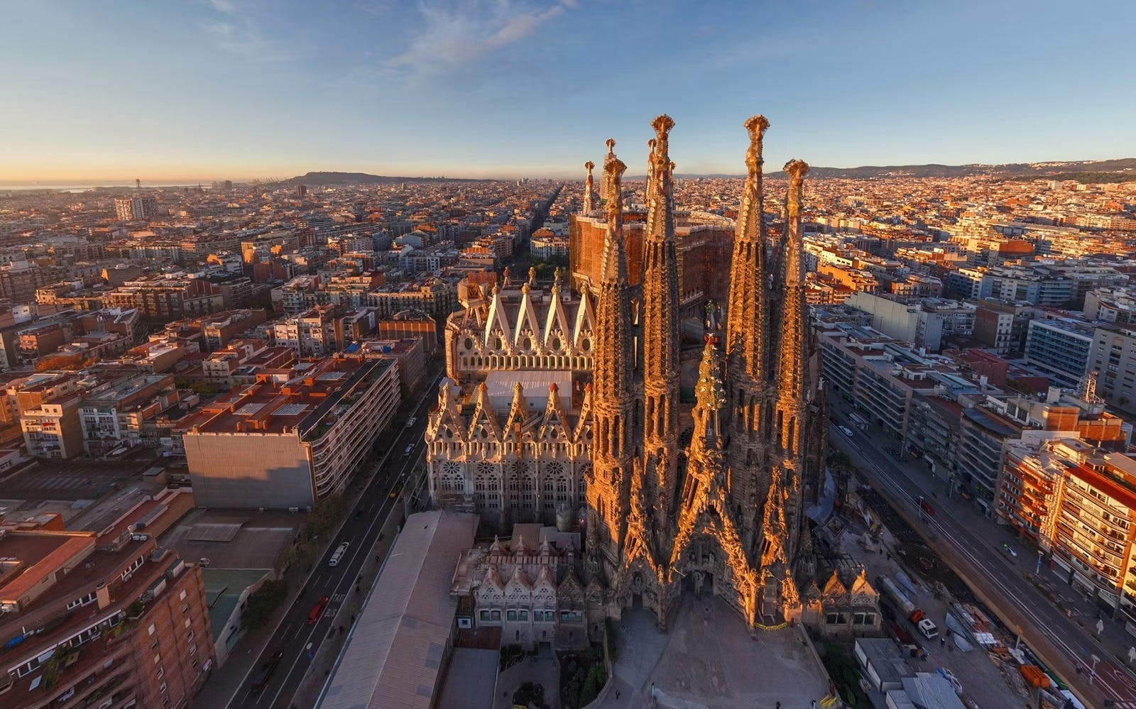 Sagrada Família Ticket with Optional Tower Access Location
