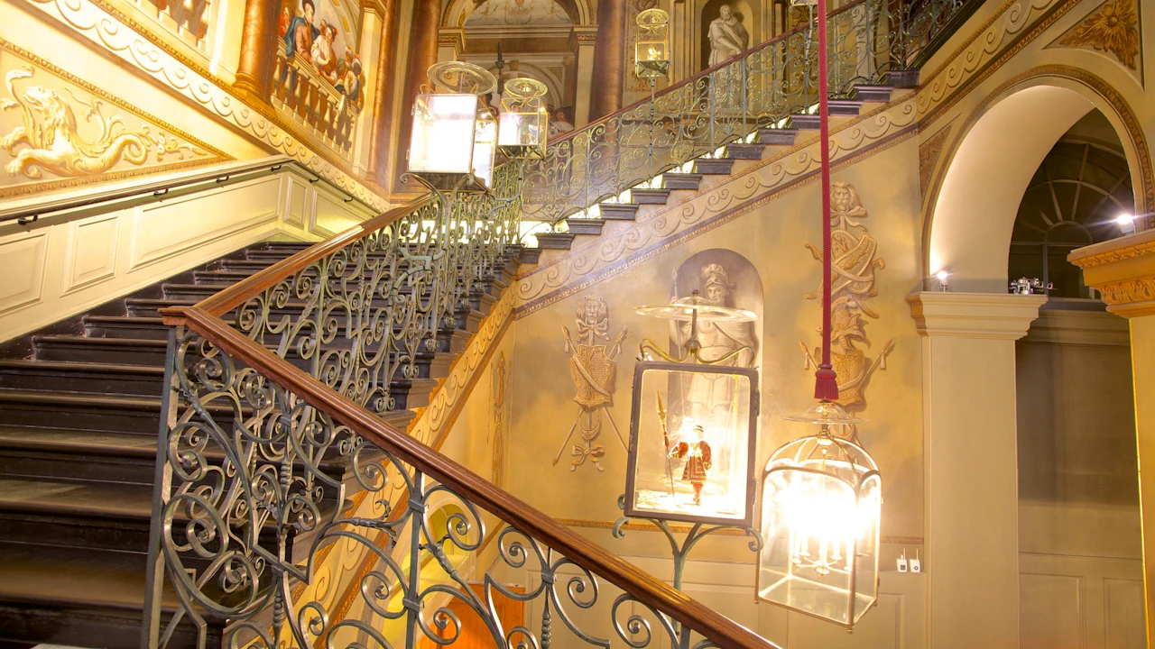 Moco Museum + Kensington Palace Ticket