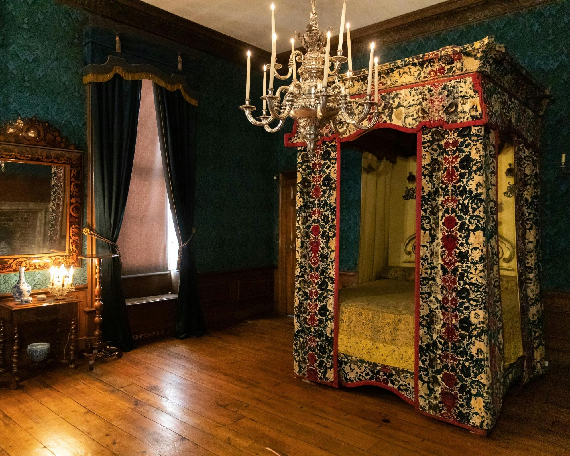 Moco Museum + Kensington Palace Ticket Review